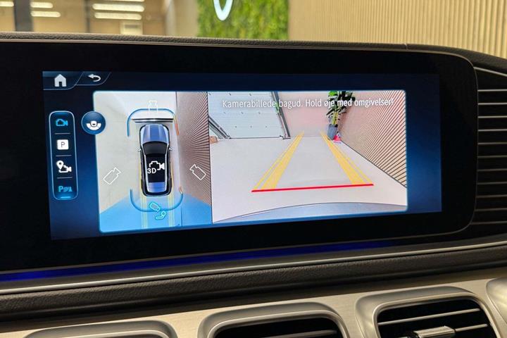Grå Mercedes GLE350 de fra 2025