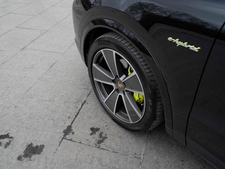 Porsche Cayenne 3,0 E-Hybrid Coupé Tiptr.