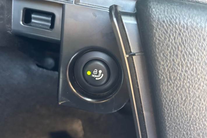 Grå BMW iX3 fra 2022