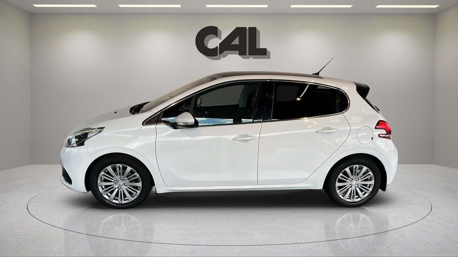 Hvid Peugeot 208 fra 2019