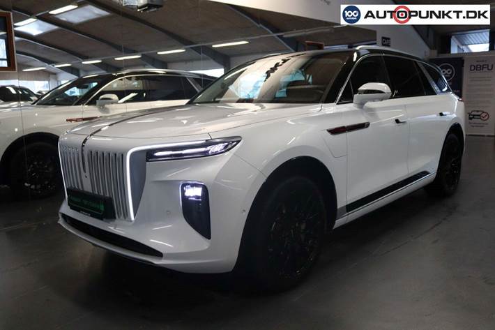 Hvid Hongqi E-HS9 fra 2024 set udefra
