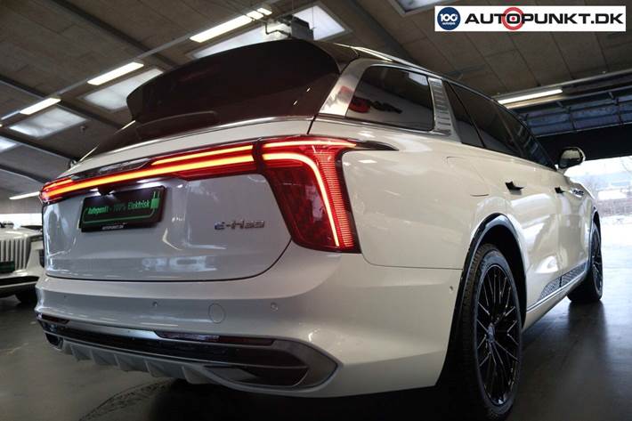 Hvid Hongqi E-HS9 fra 2024