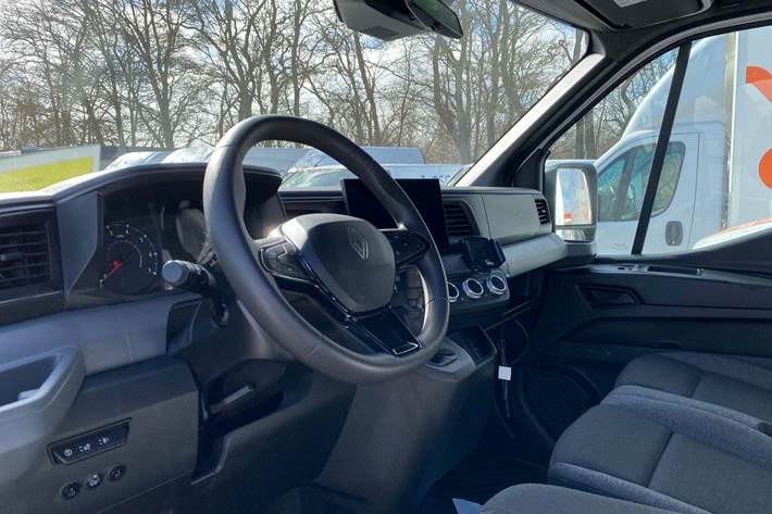 Hvid Renault Master V T35 fra 2025