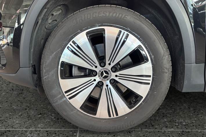 Sort Mercedes EQA250 fra 2022