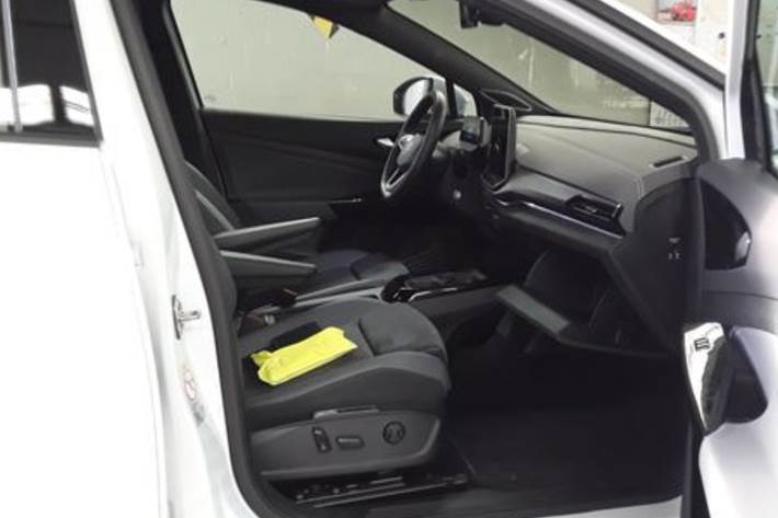 Hvid VW ID.4 fra 2025