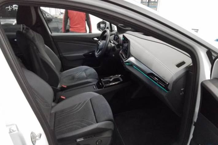 Hvid VW ID.4 fra 2025