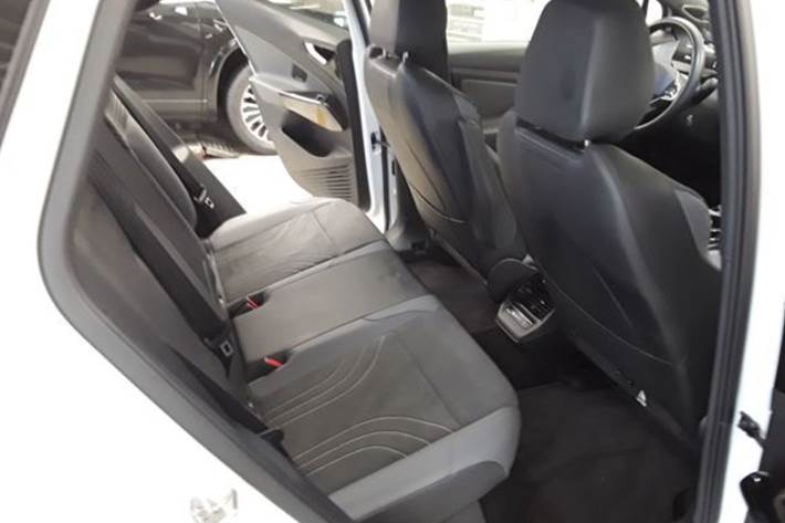 Hvid VW ID.4 fra 2025