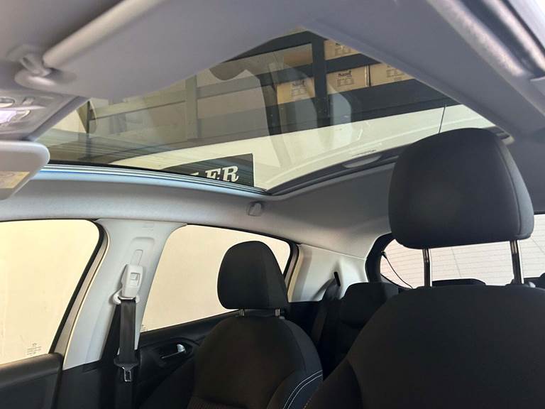 Peugeot 208 1,2 VTi 82 Allure Sky