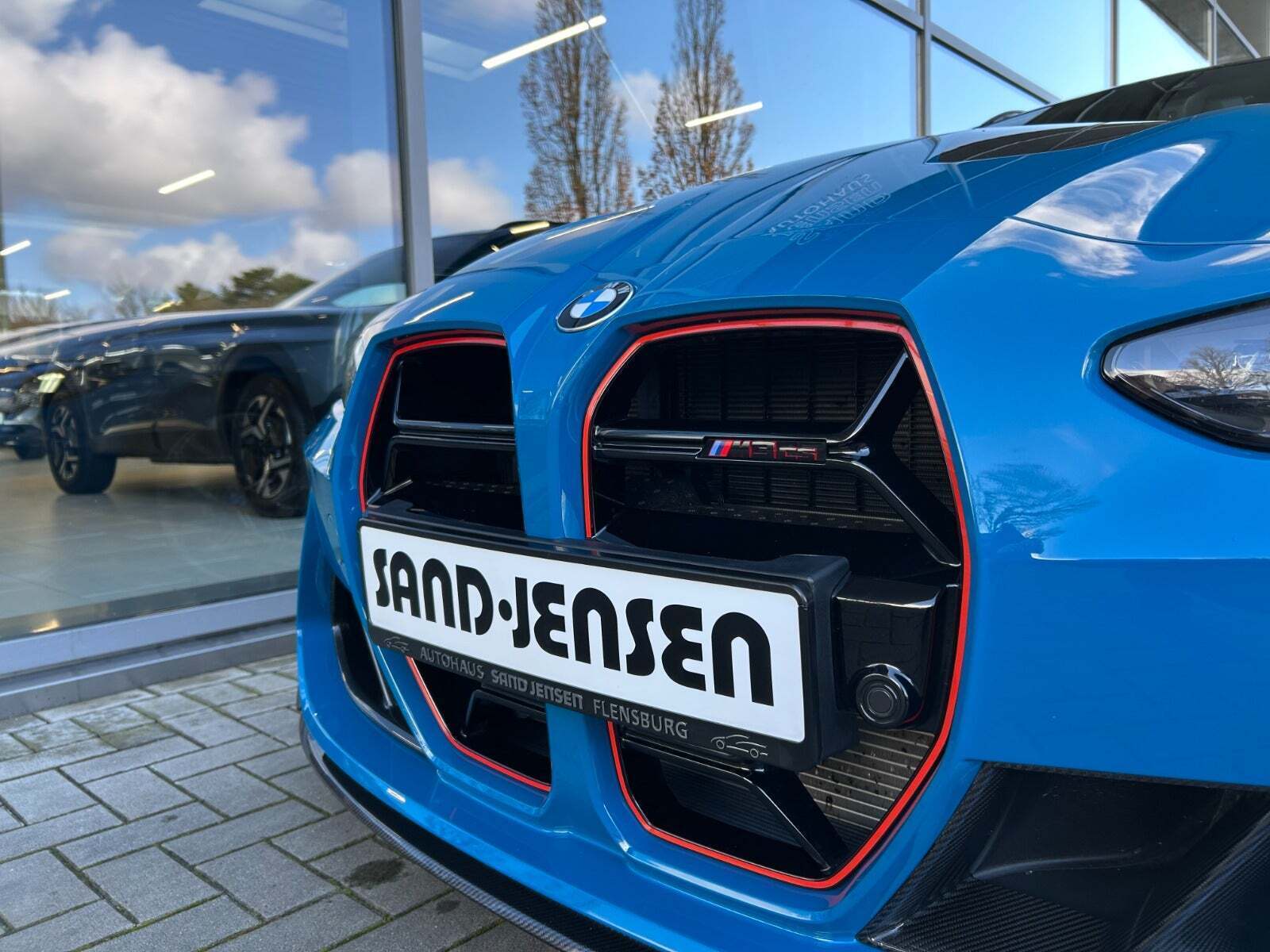 Blå BMW M3 fra 2025