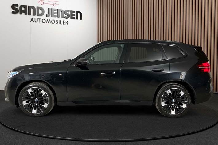Sort BMW X3 fra 2025