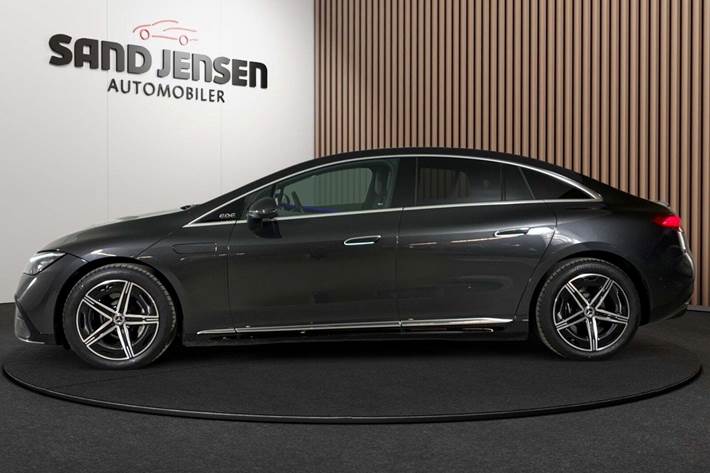 Grå Mercedes EQE350 fra 2024