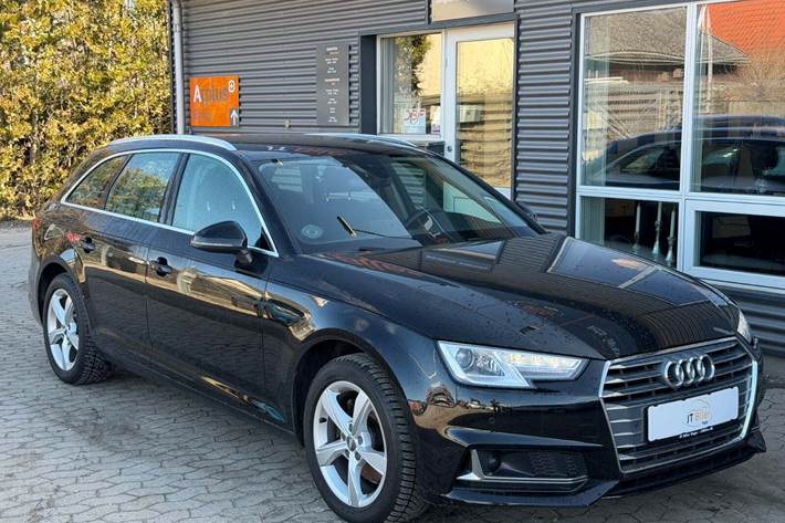 Sort Audi A4 fra 2019 set udefra