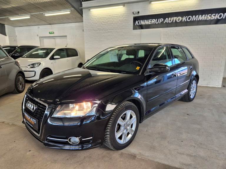 Audi A3 1,6 Sportback TDI DPF Attraction S Tronic 105HK 5d Aut.