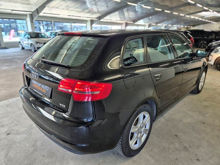 Audi A3 1,6 Sportback TDI DPF Attraction S Tronic 105HK 5d Aut.