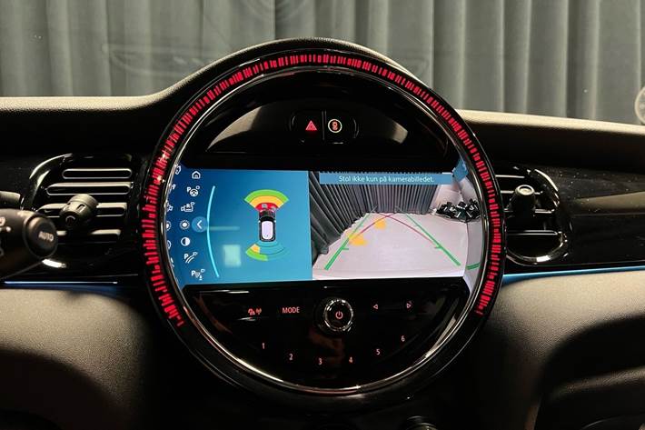 Sølv Mini Cooper fra 2022