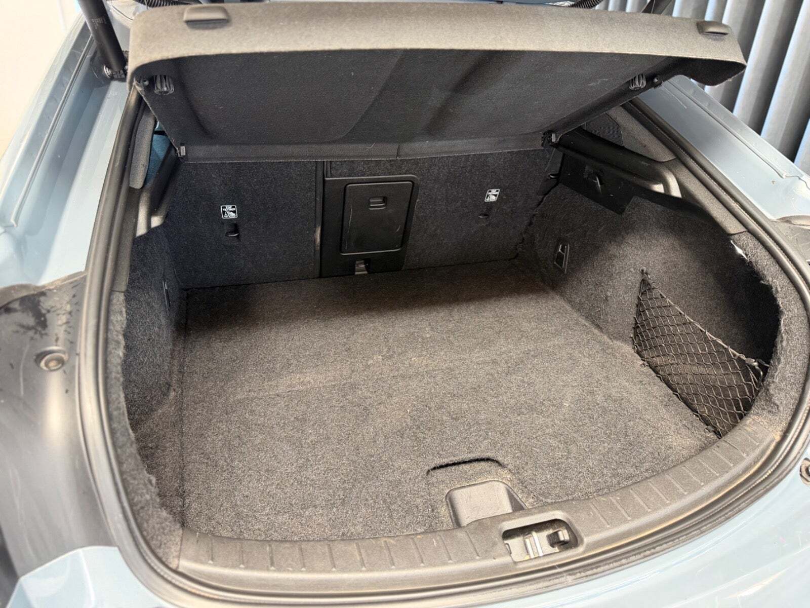 Grå Polestar 2 fra 2022