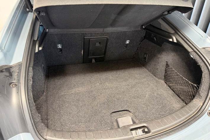 Grå Polestar 2 fra 2022