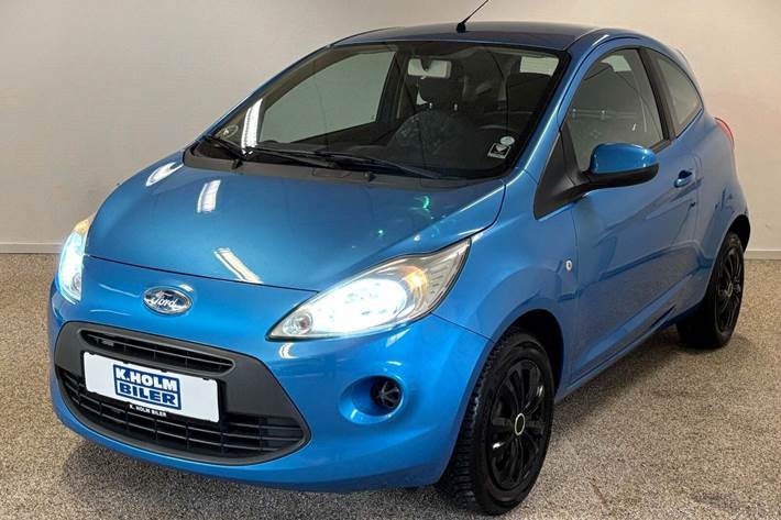 Blå Ford Ka fra 2010 set udefra