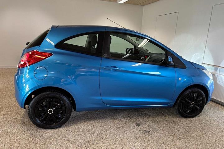 Blå Ford Ka fra 2010