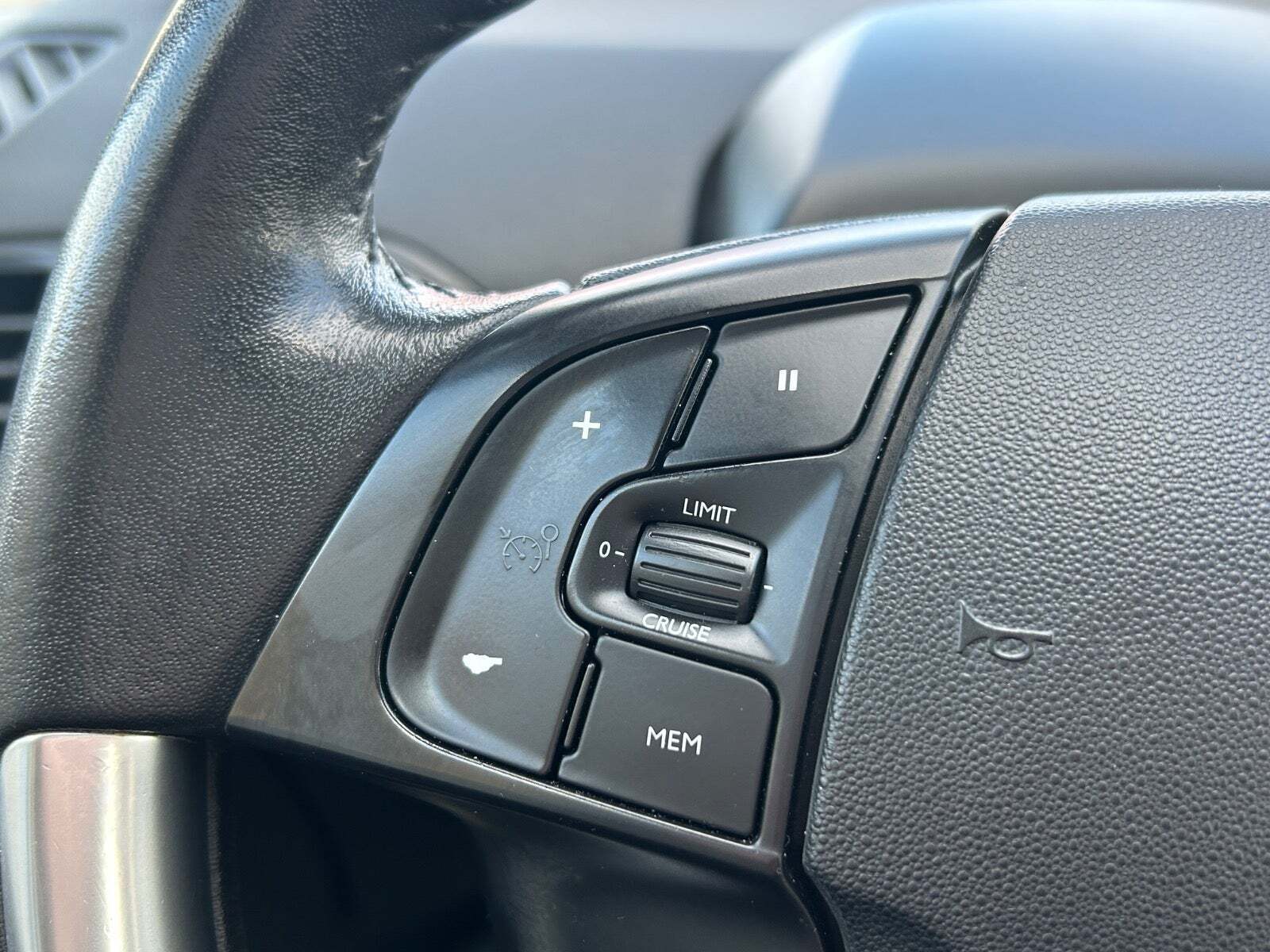 Grå Citroën Grand C4 Picasso fra 2017