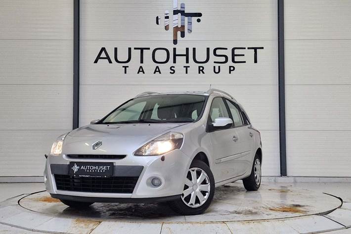 Sølv Renault Clio III fra 2012