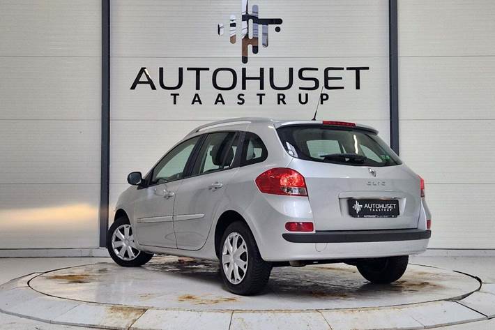 Sølv Renault Clio III fra 2012