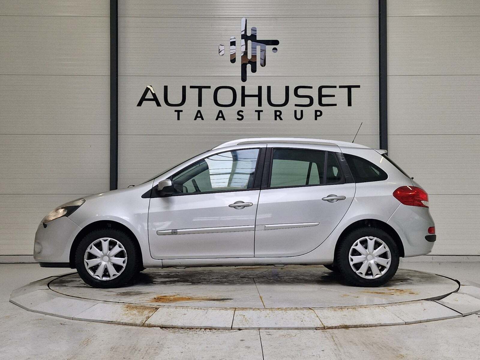 Sølv Renault Clio III fra 2012
