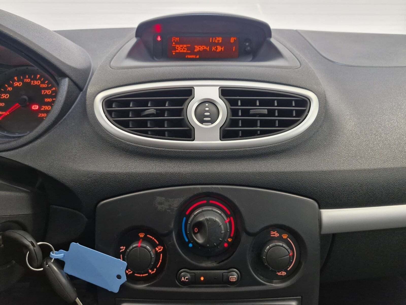 Sølv Renault Clio III fra 2012