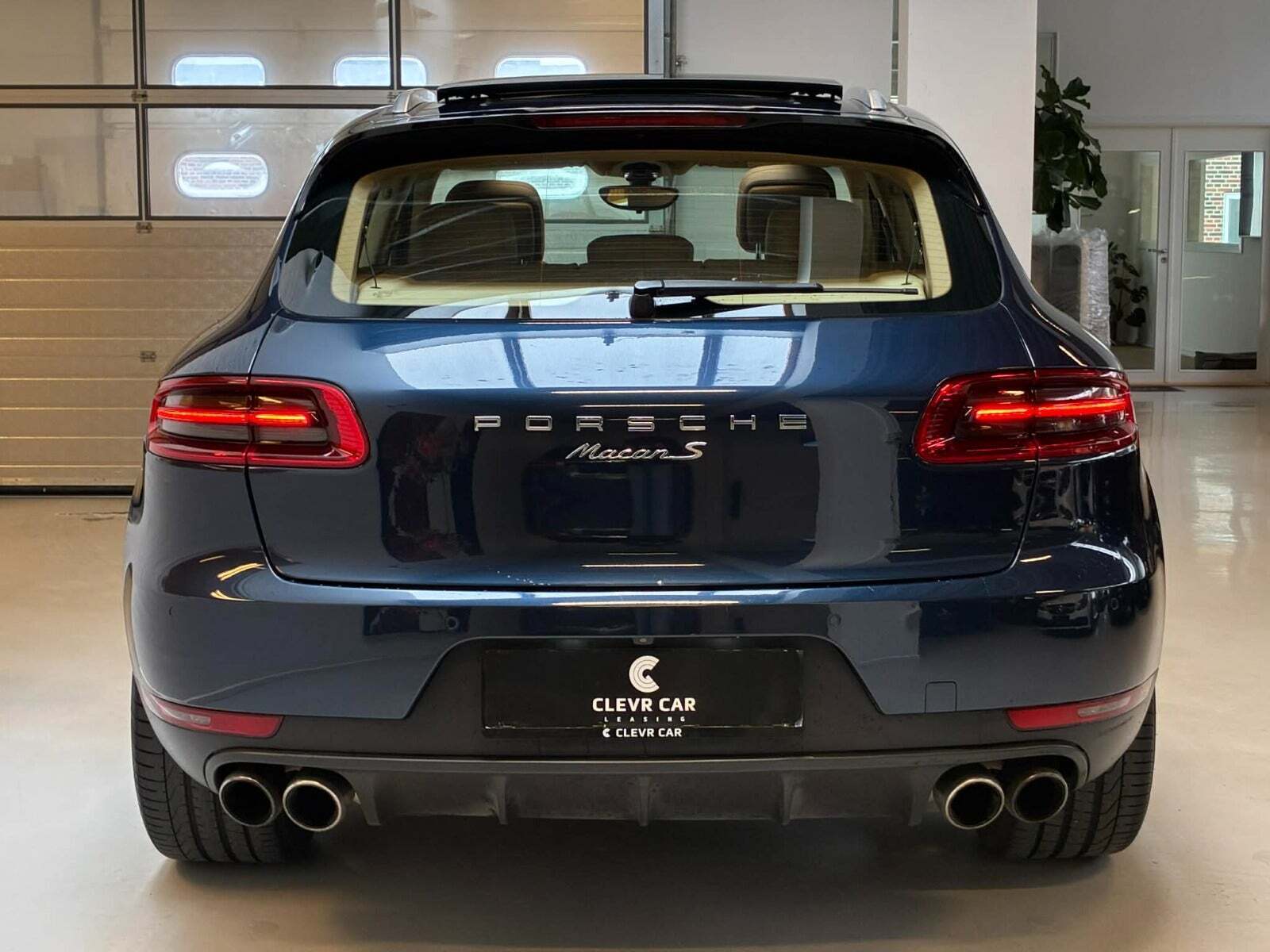 Blå Porsche Macan S fra 2015