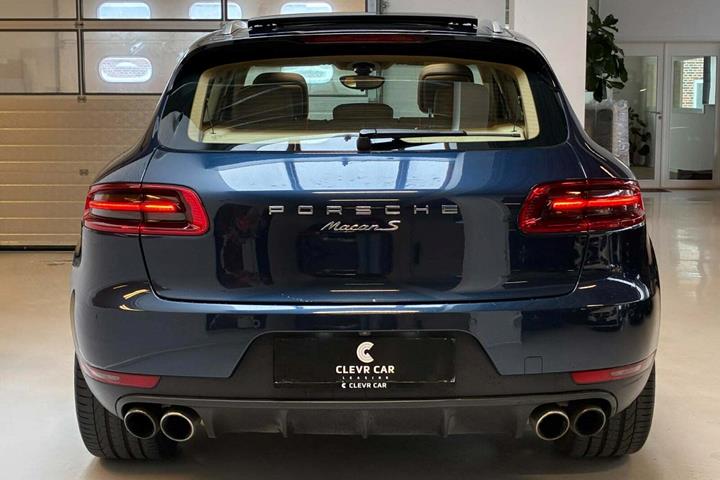 Blå Porsche Macan S fra 2015