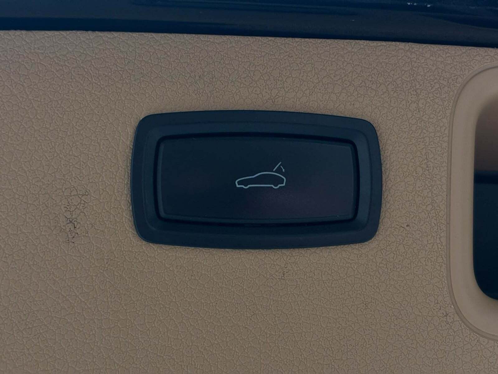 Blå Porsche Macan S fra 2015