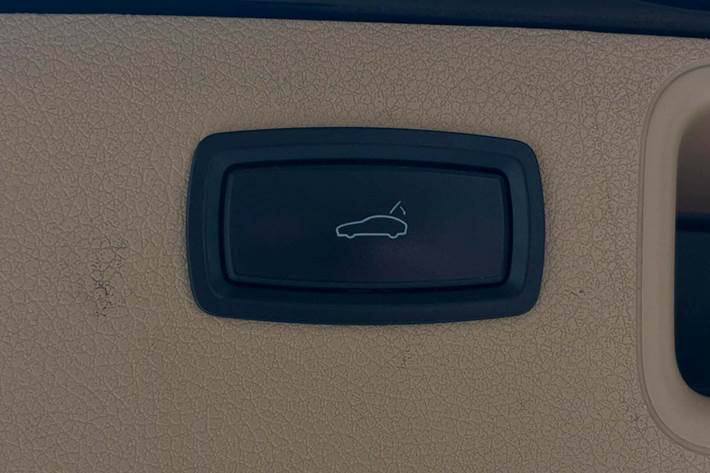 Blå Porsche Macan S fra 2015