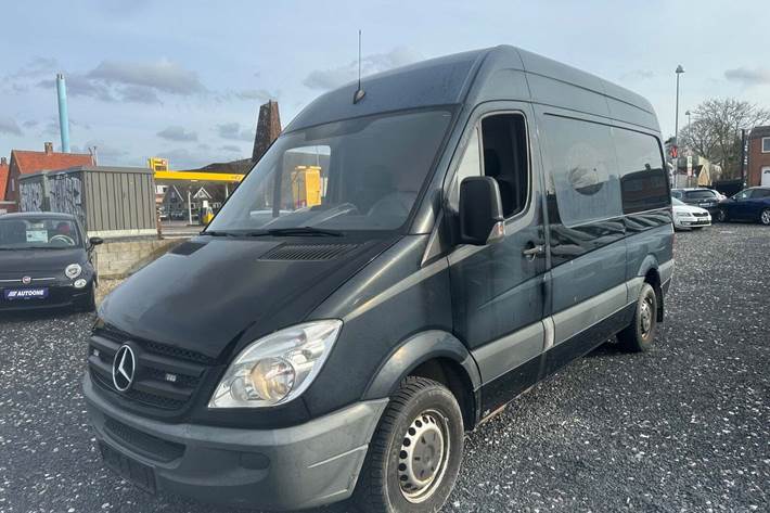 Sort Mercedes Sprinter 216 fra 2012