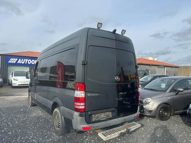 Mercedes Sprinter 216 2,2 CDi R2 Kassevogn