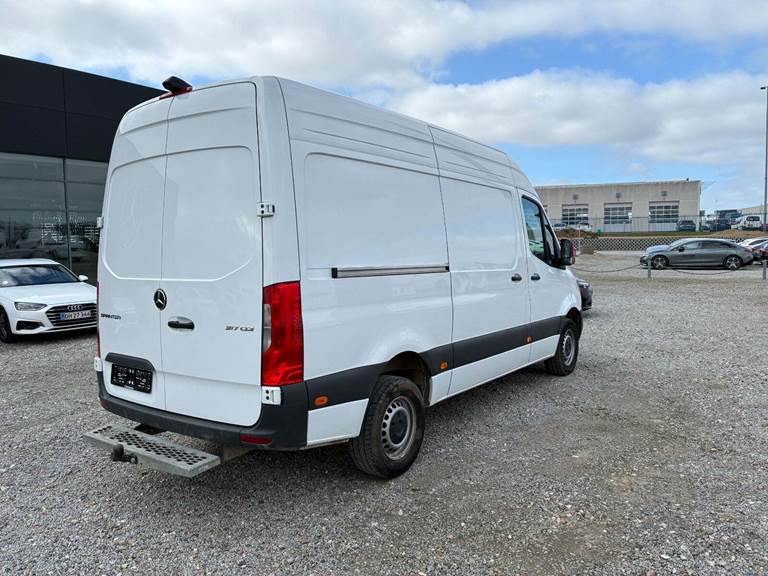 Mercedes Sprinter 317 2,0 CDi A2 Kassevogn aut. RWD