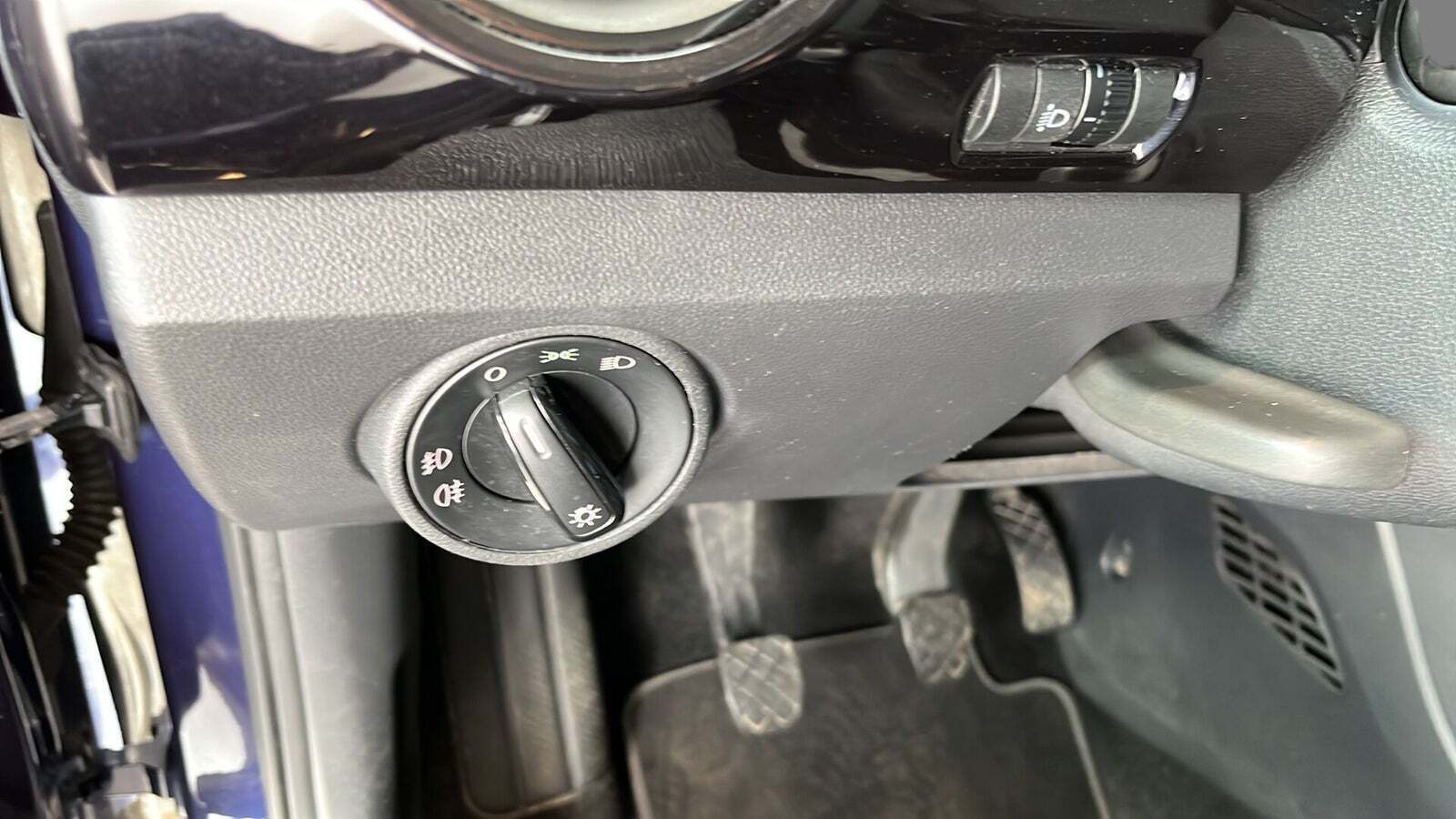 Blå VW UP! fra 2015