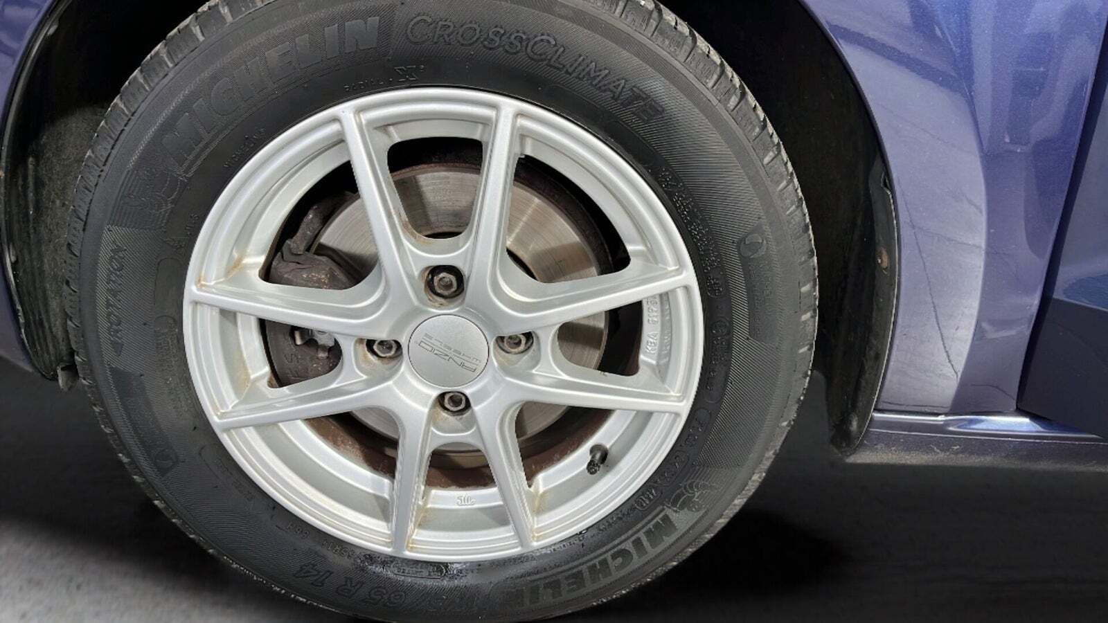 Blå VW UP! fra 2015