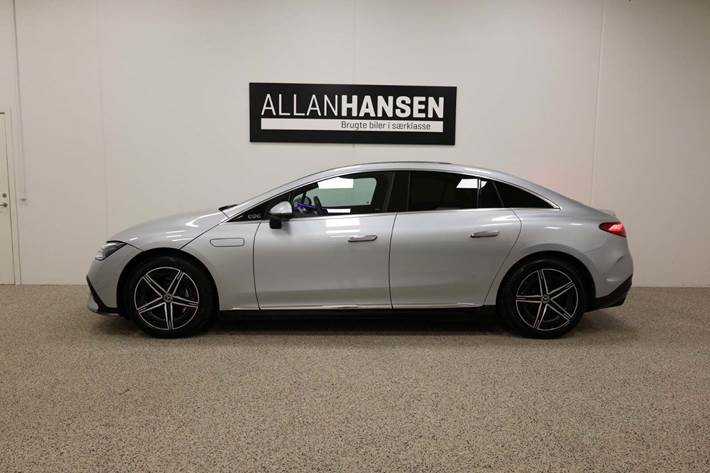 Sølv Mercedes EQE350+ fra 2022