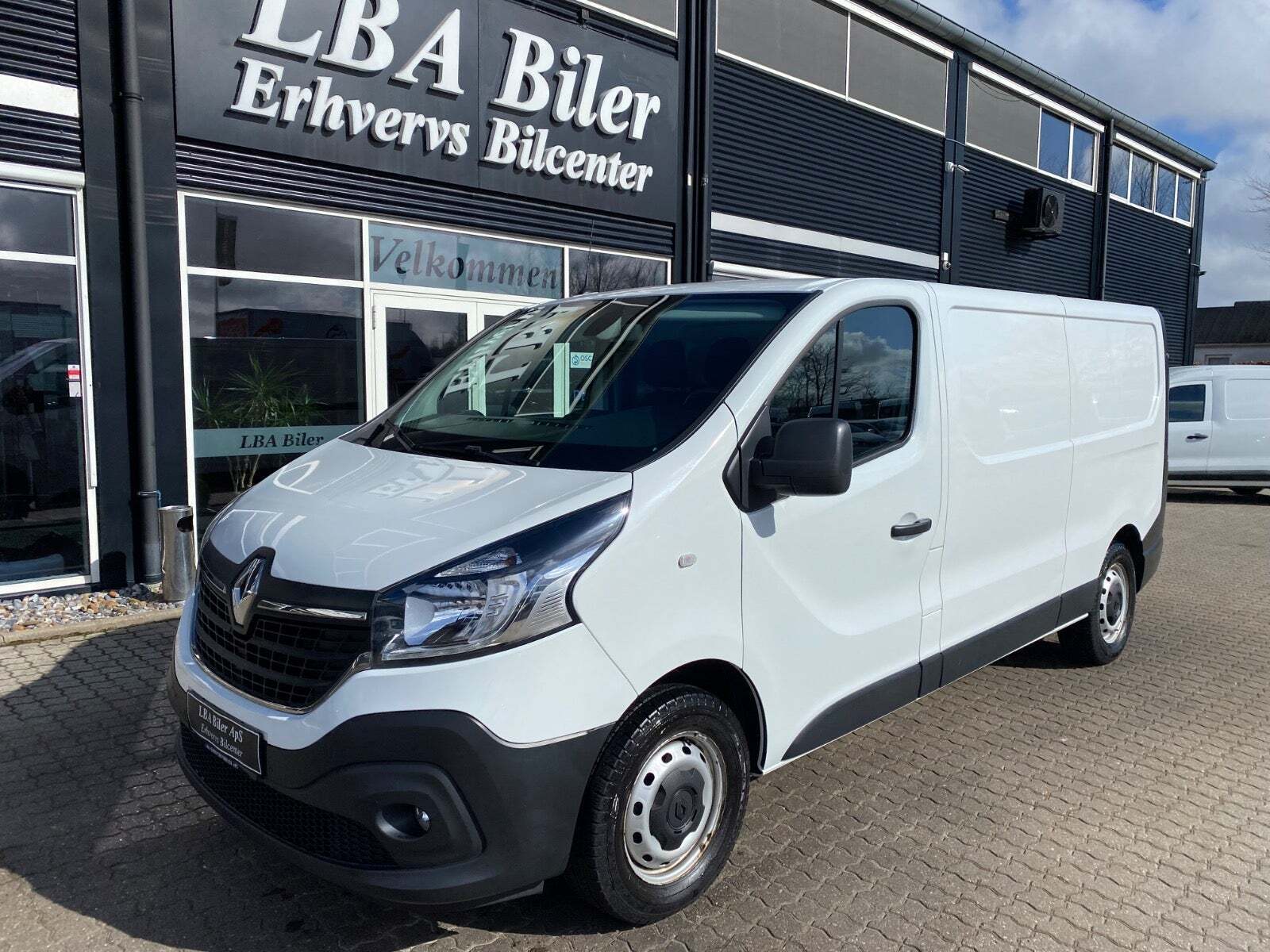 Renault Trafic T29 2,0 dCi 145 L2H1