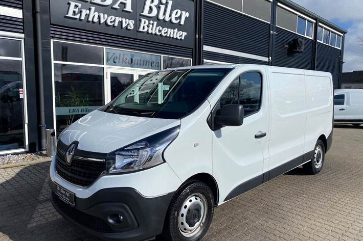 Hvid Renault Trafic T29 fra 2021