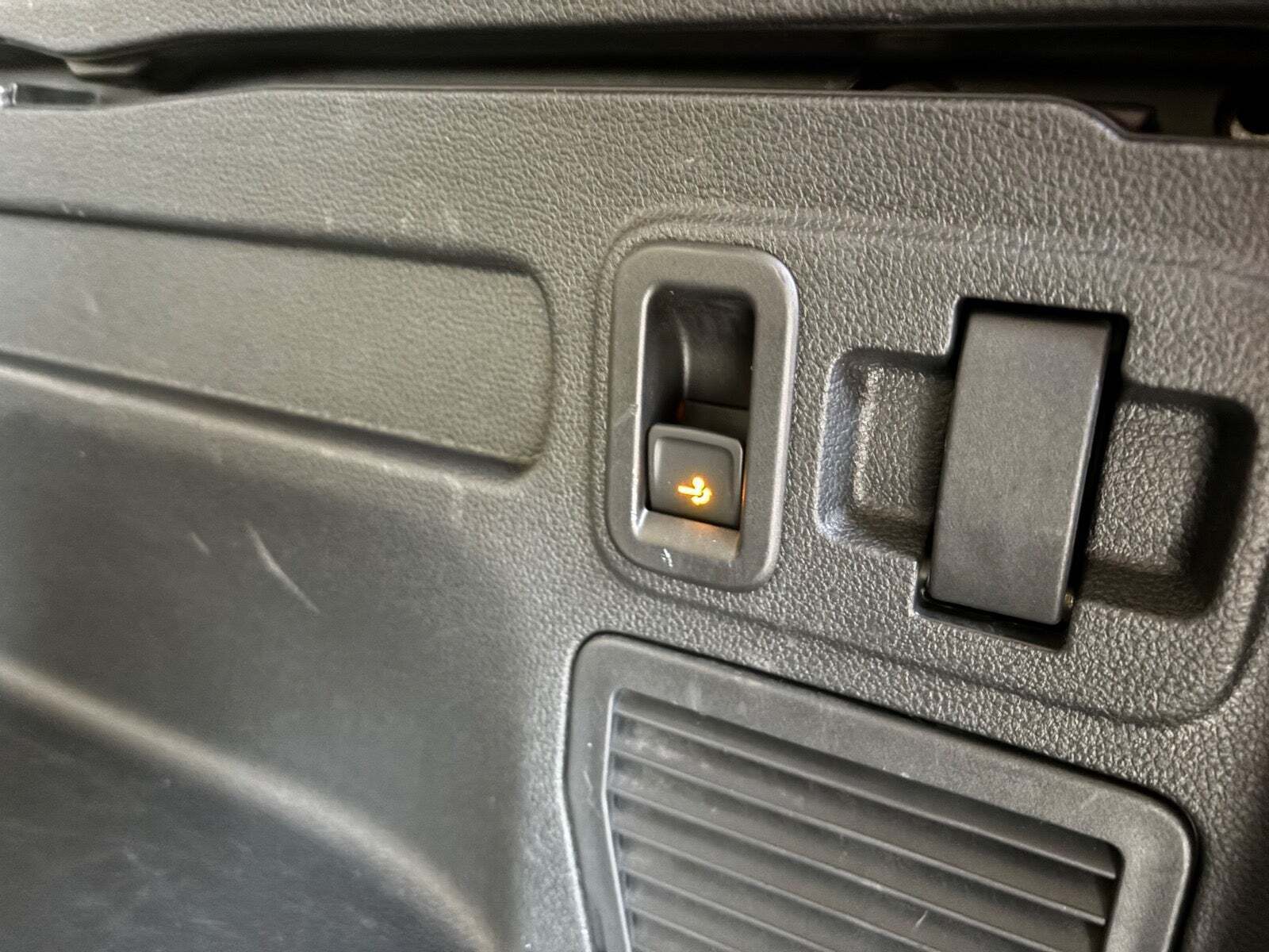 VW Touran 2,0 TDi 150 Highline DSG Van