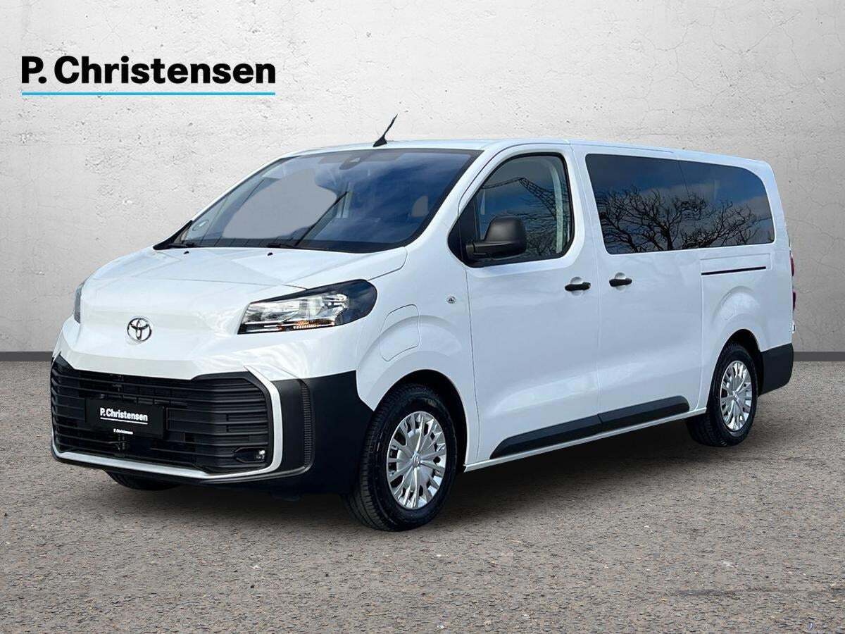 Toyota Proace Verso 75 Long Shuttle