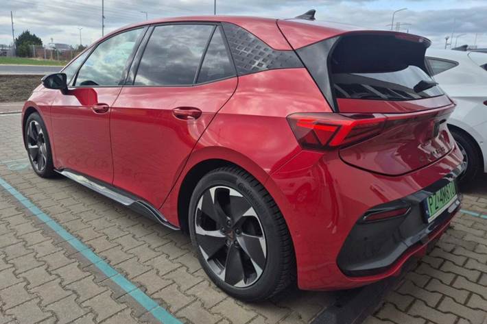 Rød Cupra Born fra 2023