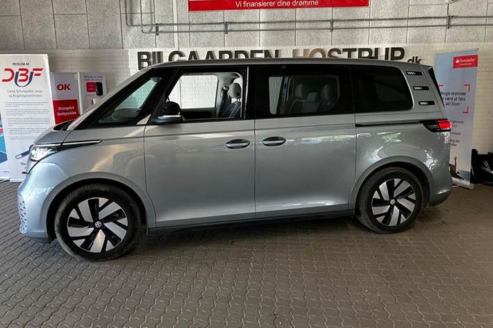 Grå VW ID.Buzz fra 2024