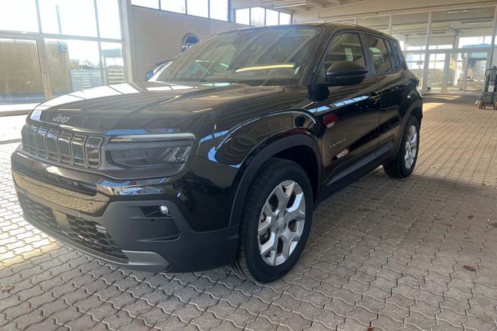 Sort Jeep Avenger fra 2025