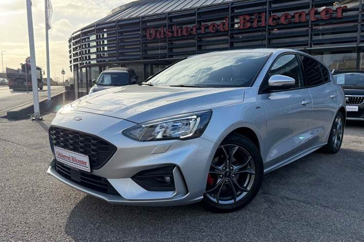 Sølv Ford Focus fra 2021