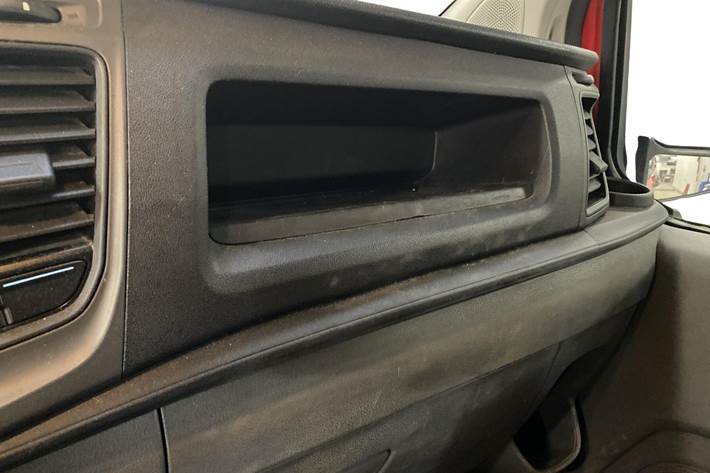 Rød Ford Transit Custom fra 2017