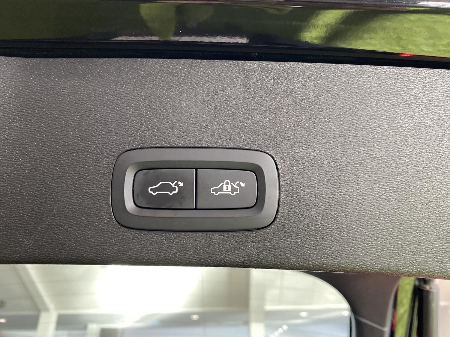 Sort Volvo C40 fra 2022