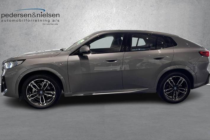 Sort BMW iX2 fra 2024