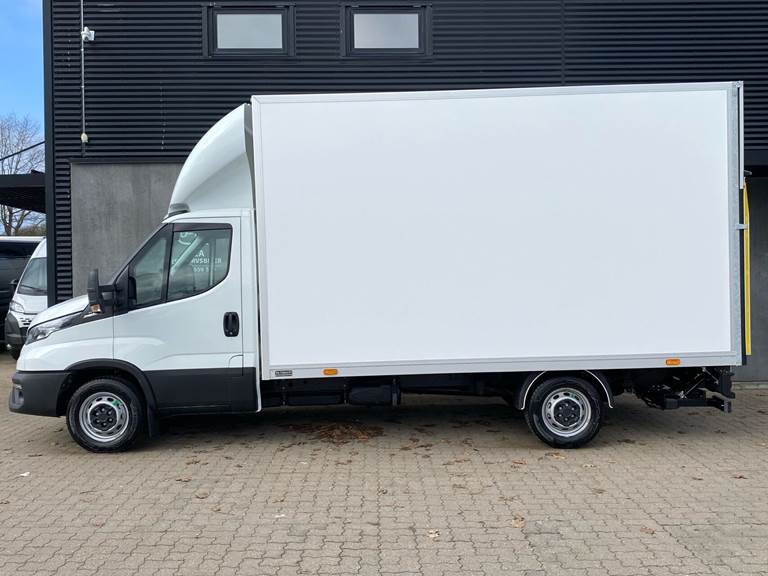 Iveco Daily 3,0 Ladv./Chas. 35S18 4100mm 8g Aut.